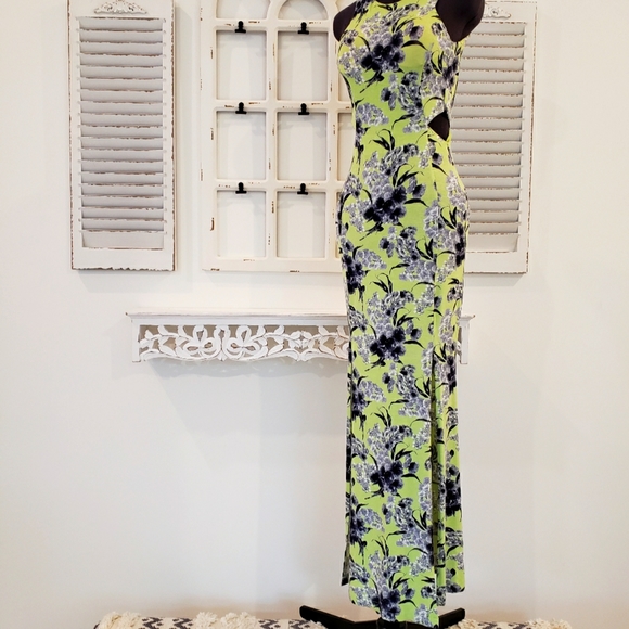 Miss Selfridge US2 Grey Floral print on light green Double Slit Gown - Picture 2 of 8